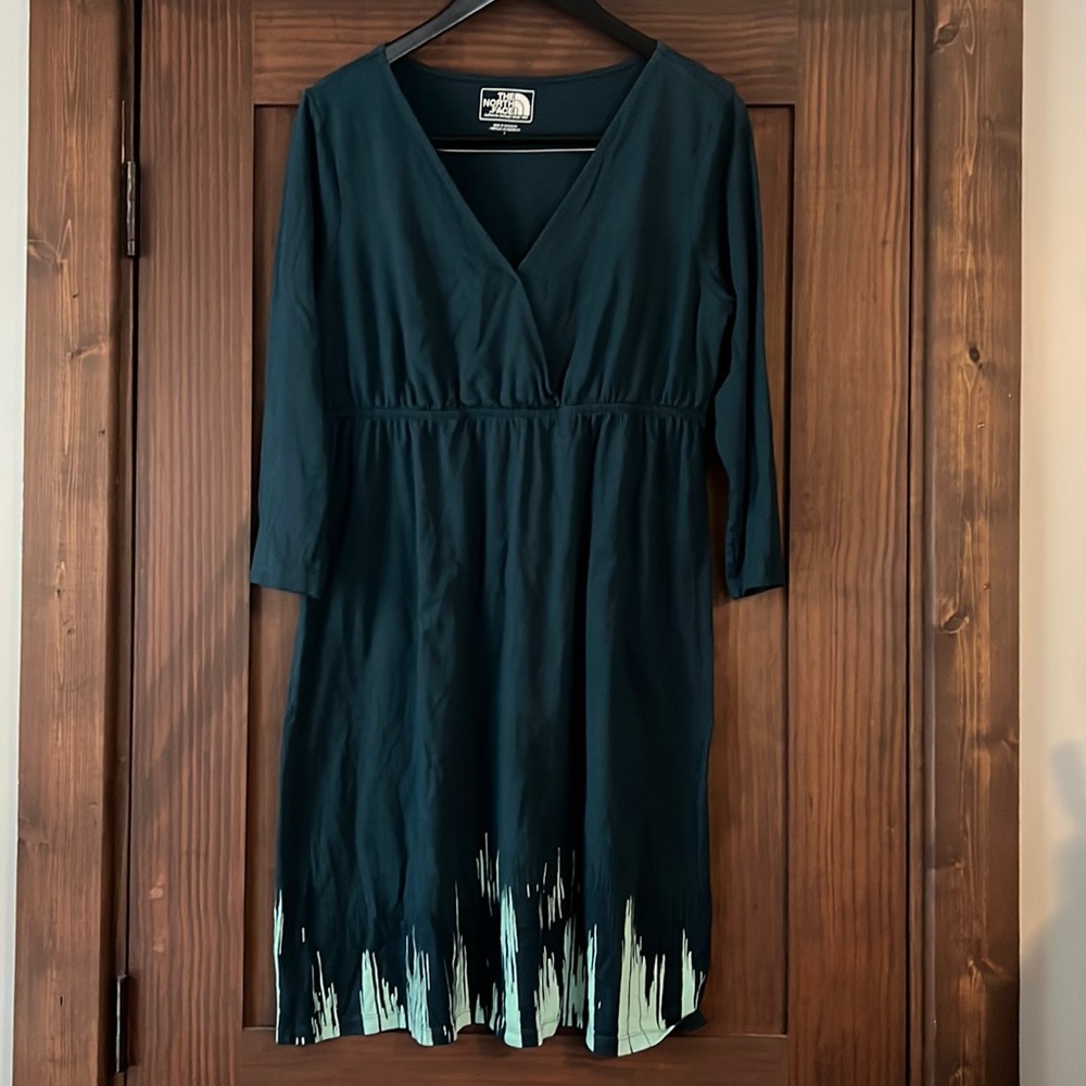 The North Face Dress size Large
